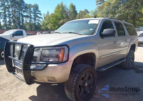 2008 Chevrolet Suburban 1500 Lt from USA, damaged, VIN 3GNFK16318G127415